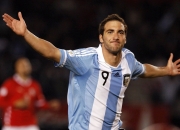 PG电子娱乐-当足球与篮球的叙事交织，阿森纳的战术终结阿根廷风格，阿尔瓦雷斯在NBA季后赛的跨界接管