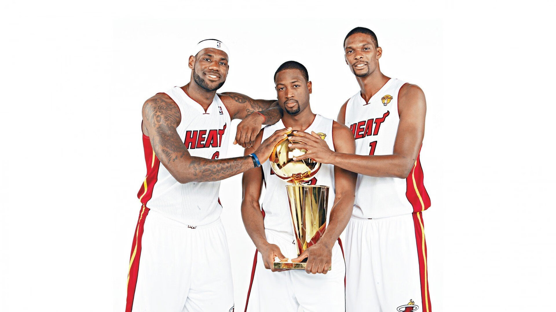 森林狼的咆哮，爱德华兹关键进球定乾坤，NBA季后赛之夜见证新王诞生