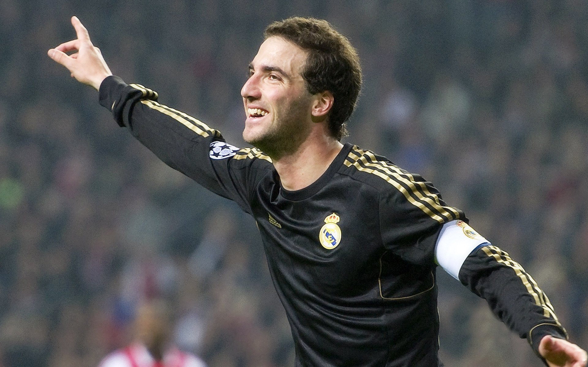 逆转时刻，蒂亚戈点燃赛场，美国队改写韩美足球历史