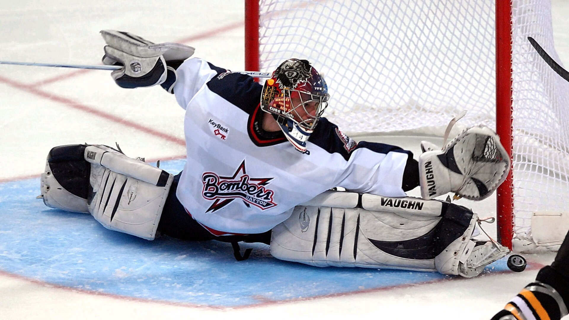 红与蓝的极限博弈，当哈斯与威廉姆斯在绝境中厮杀，勒克莱尔已然封神